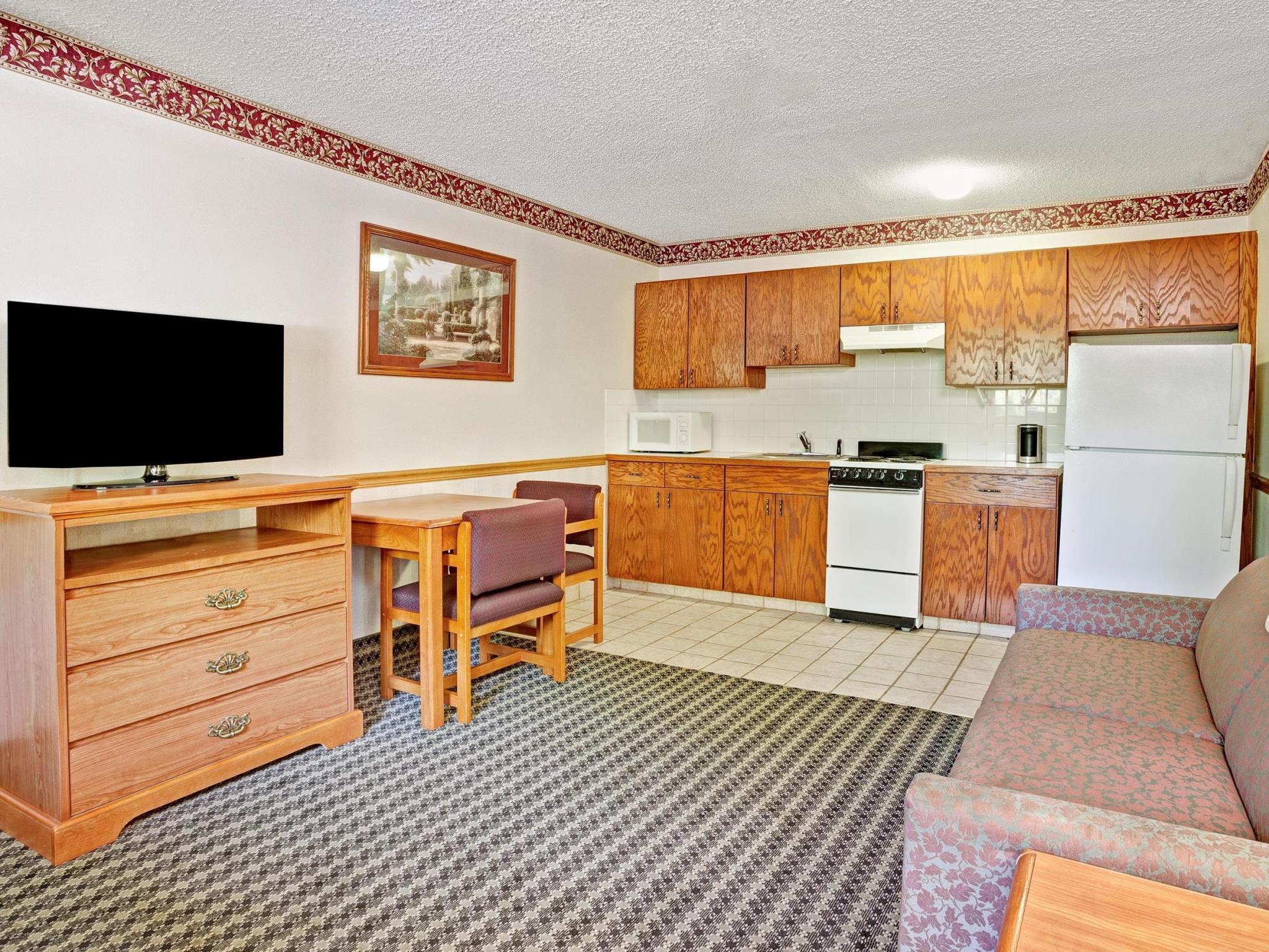 Days Inn & Suites By Wyndham Monroe Zewnętrze zdjęcie