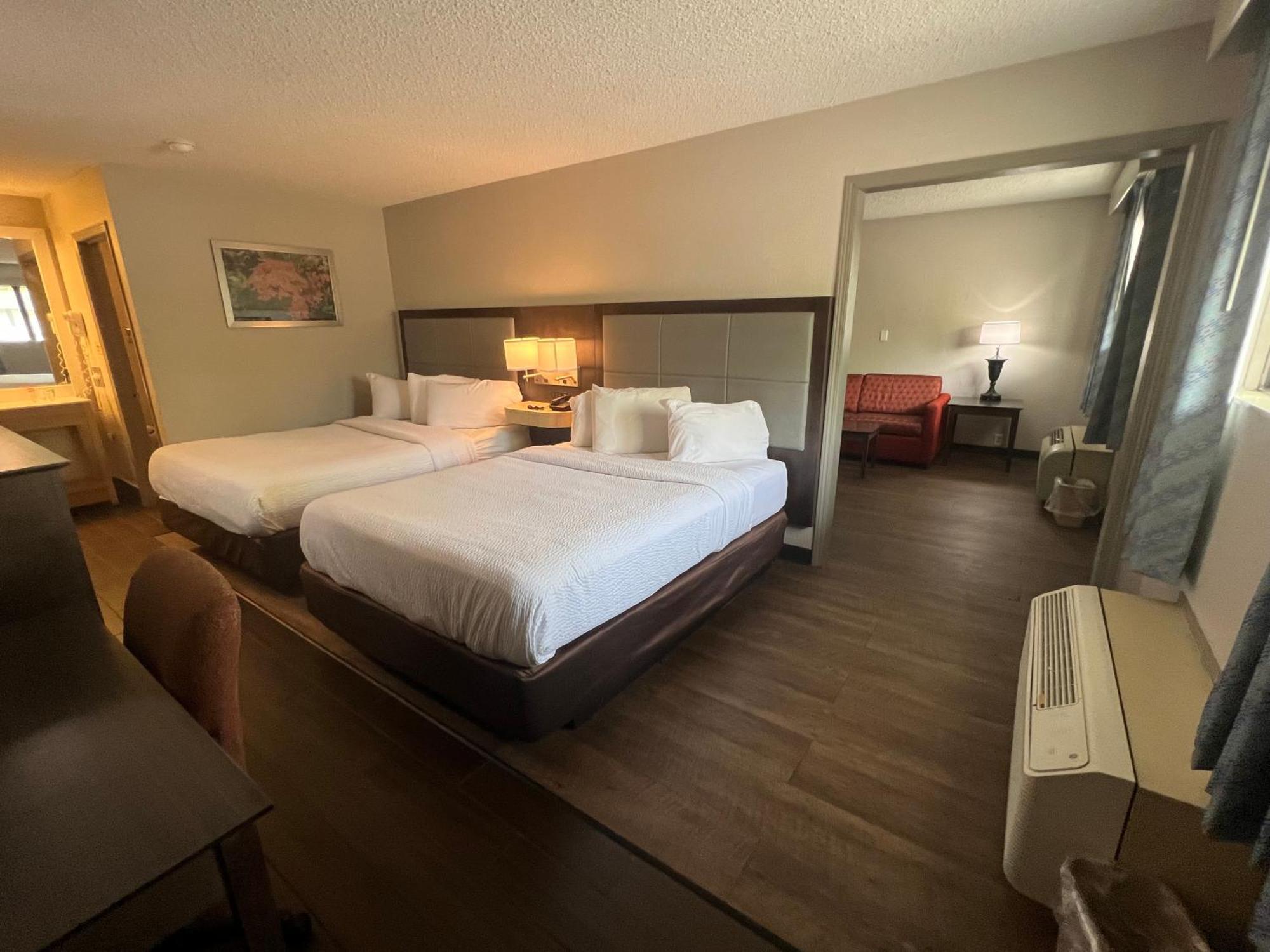 Days Inn & Suites By Wyndham Monroe Zewnętrze zdjęcie