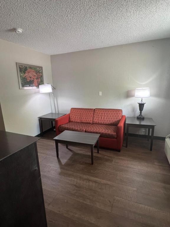 Days Inn & Suites By Wyndham Monroe Zewnętrze zdjęcie