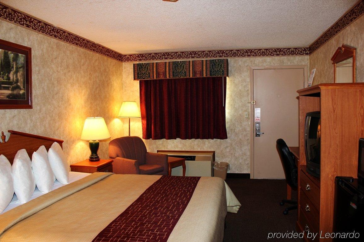 Days Inn & Suites By Wyndham Monroe Pokój zdjęcie