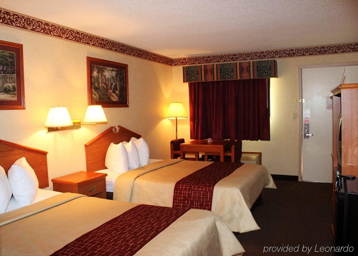 Days Inn & Suites By Wyndham Monroe Pokój zdjęcie