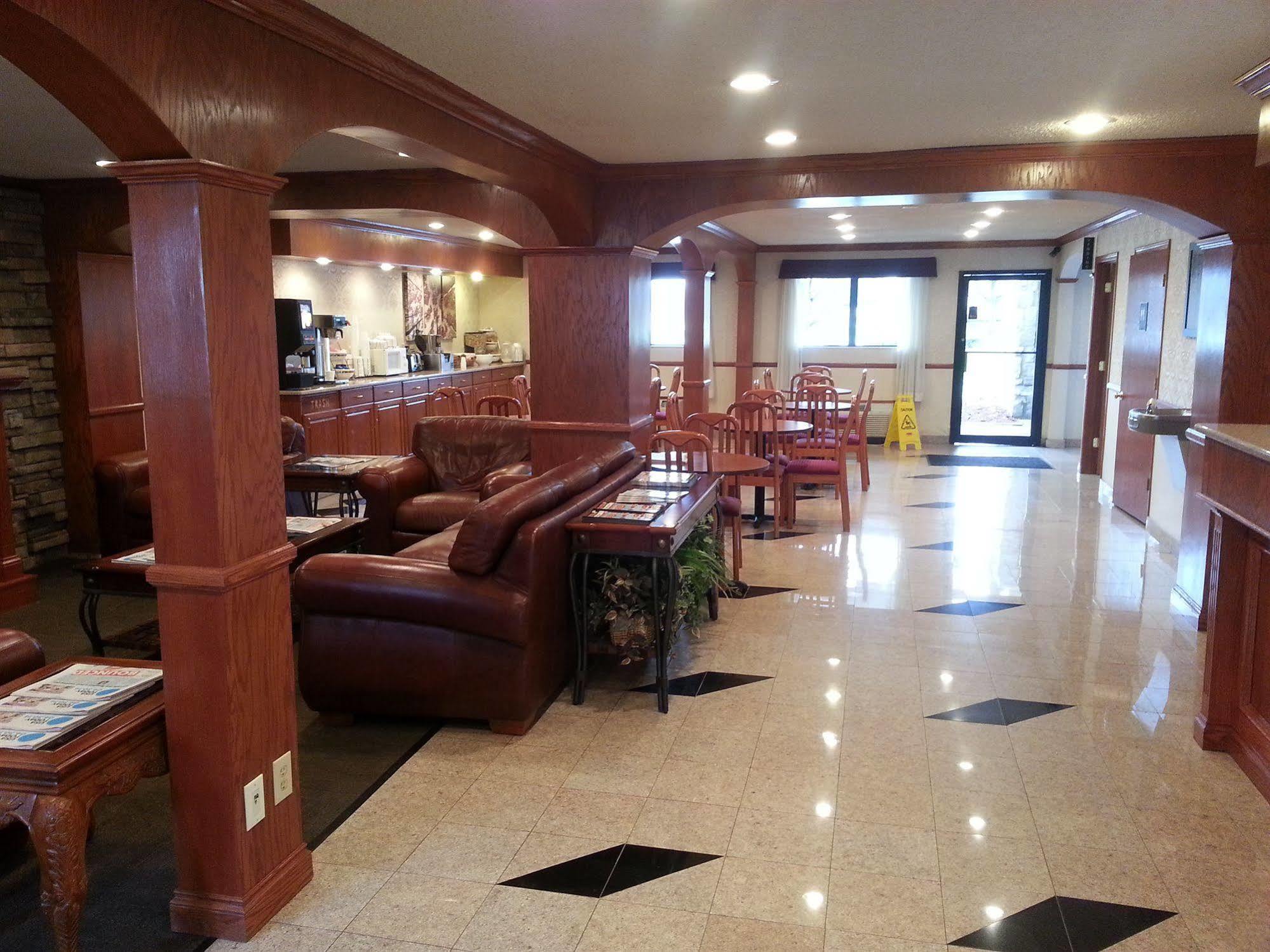 Days Inn & Suites By Wyndham Monroe Zewnętrze zdjęcie